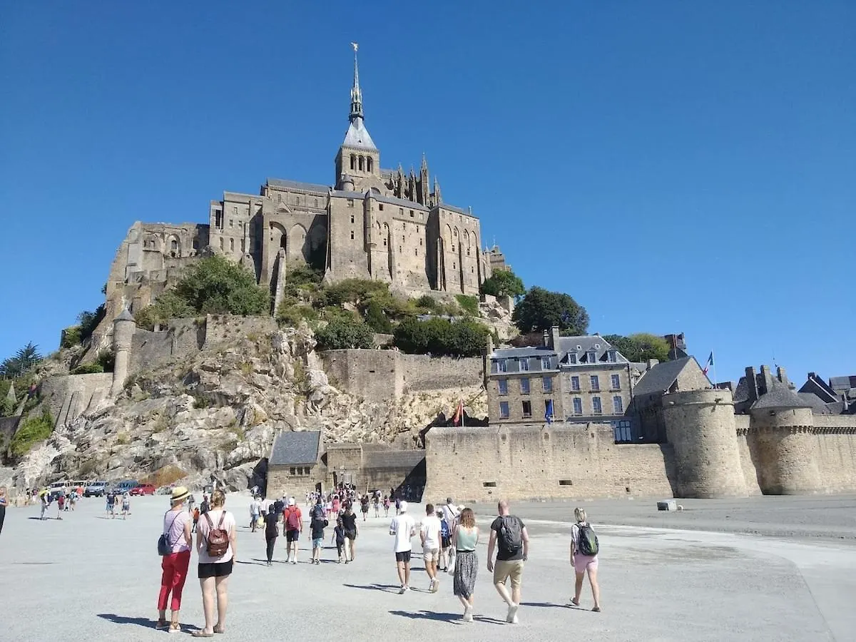 Holiday home House Between Cancale And Mont Saint-Michel Le Vivier-sur-Mer France